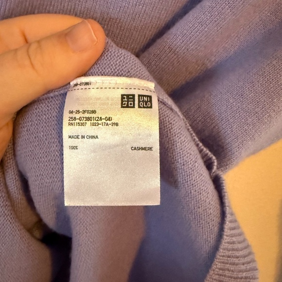 Uniqlo Lavender Cashmere Sweater Scoop Neck Medium - Picture 5 of 6